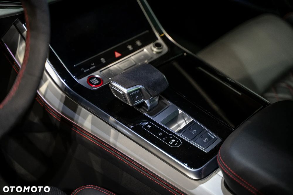 Audi SQ8 - 12