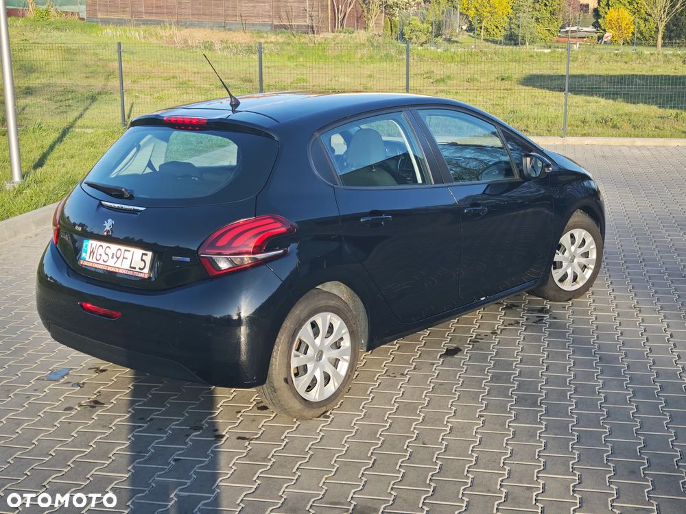Peugeot 208 - 6