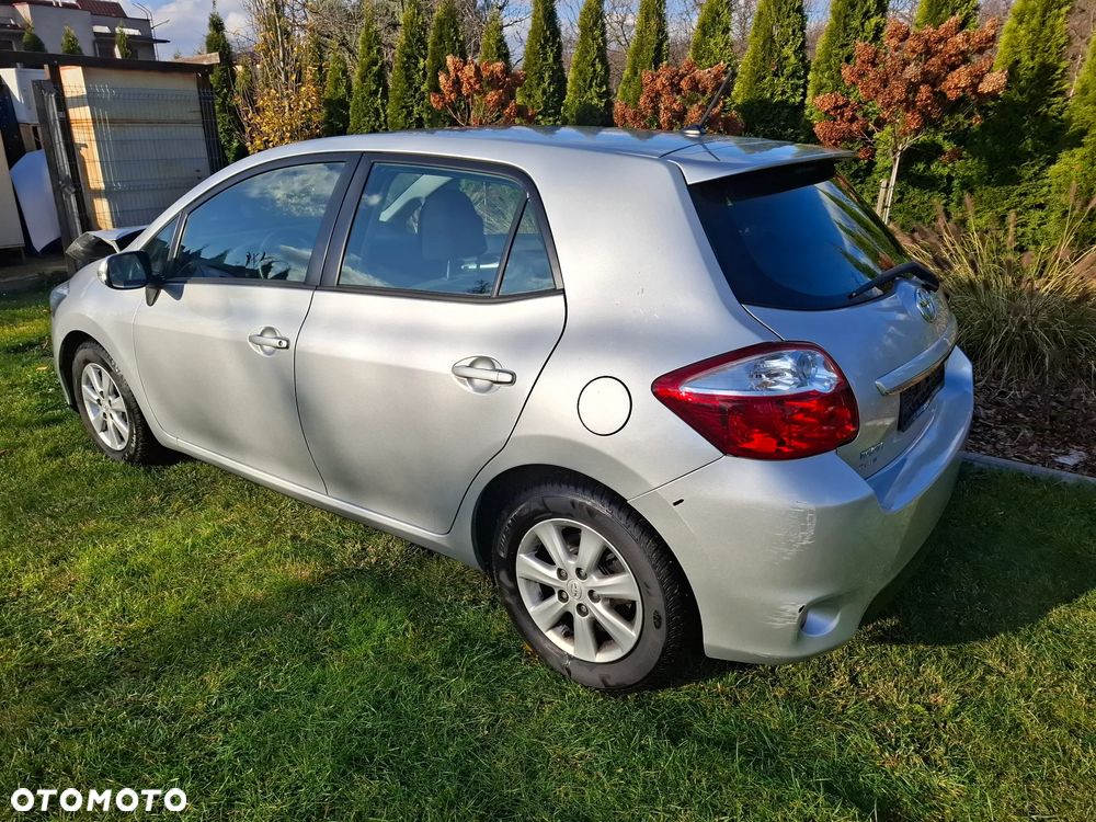 Toyota Auris 1.4 D-4D Life+ - 2