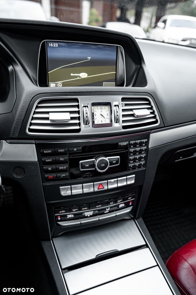 Mercedes-Benz Klasa E 250 7G-TRONIC - 39