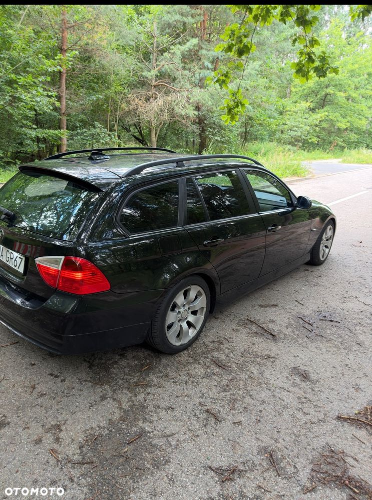 BMW Seria 3 330i - 5