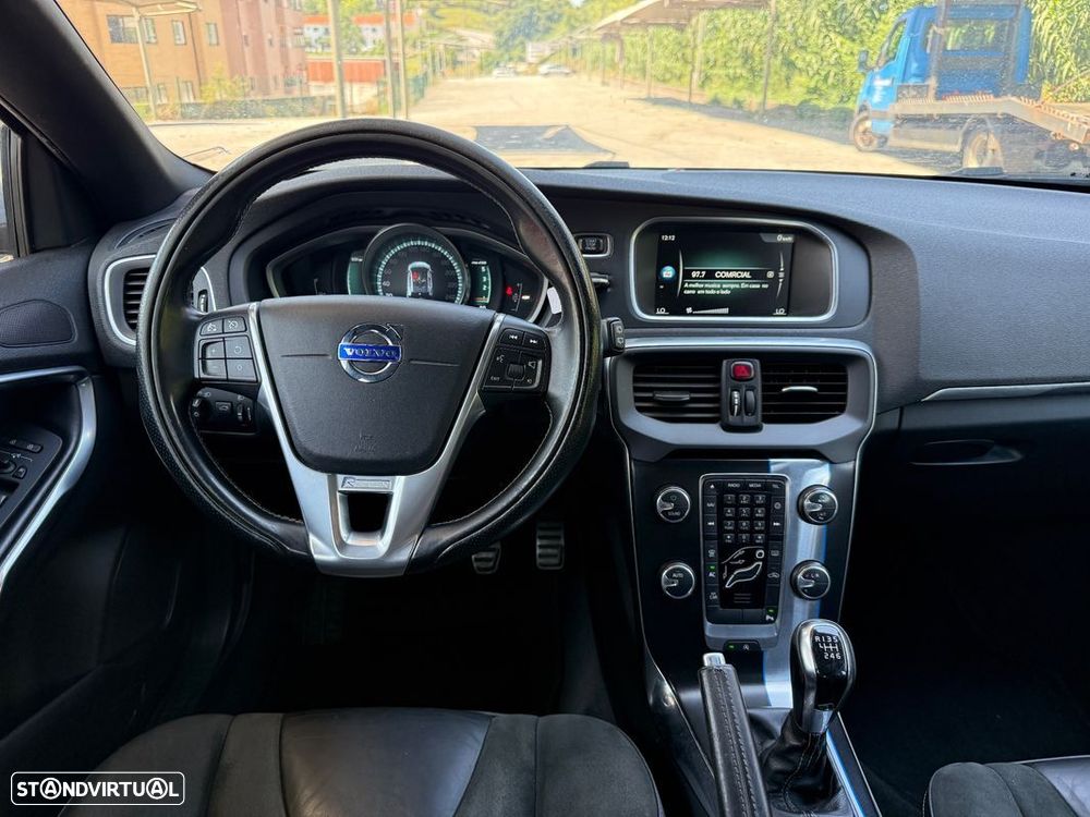 Volvo V40 D2 Momentum - 8