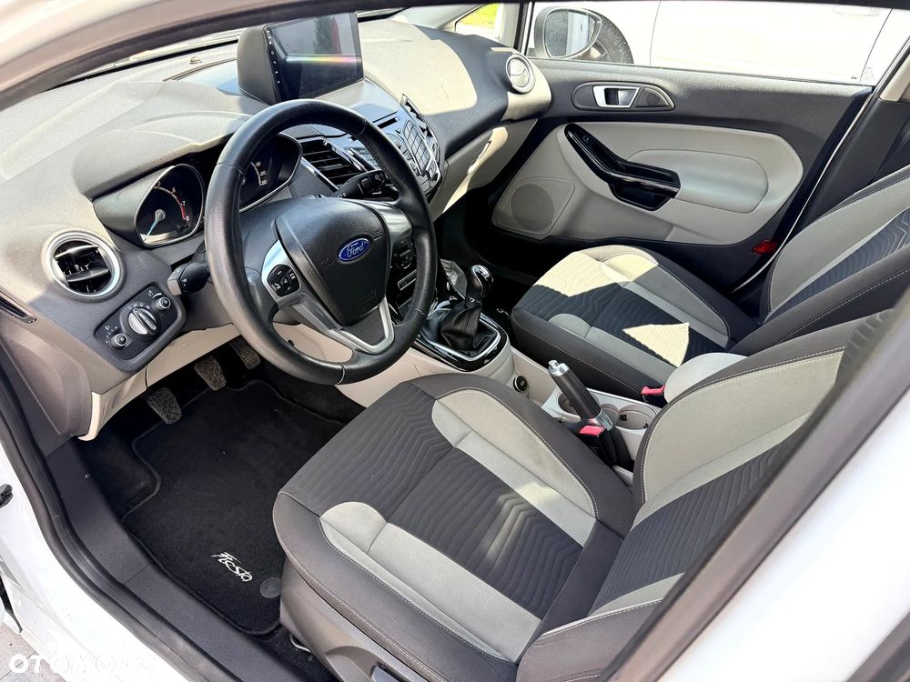 Ford Fiesta 1.0 EcoBoost Titanium - 6