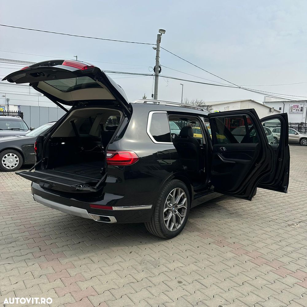 BMW X7 - 7