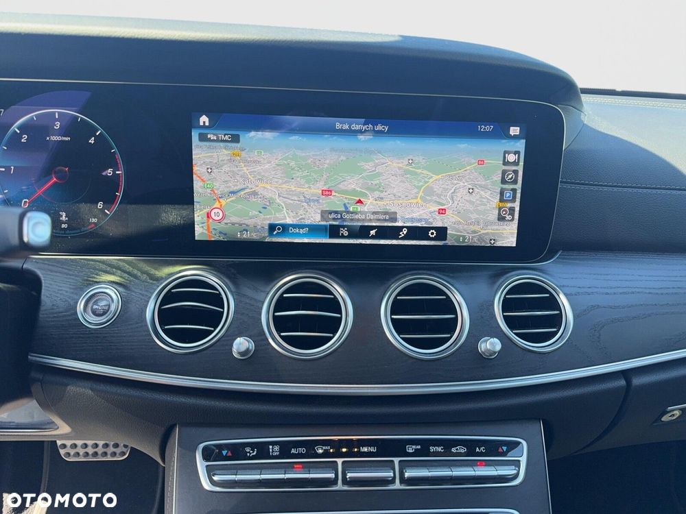 Mercedes-Benz Klasa E 220 d 4-Matic AMG - 14