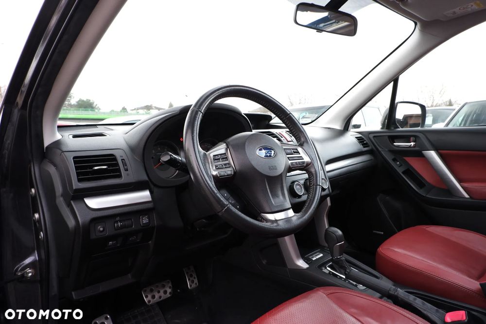 Subaru Forester 2.0XT Platinum Lineartronic - 25