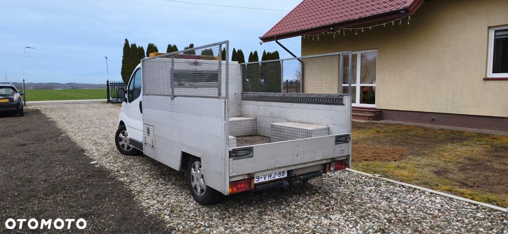 Renault Trafic - 14
