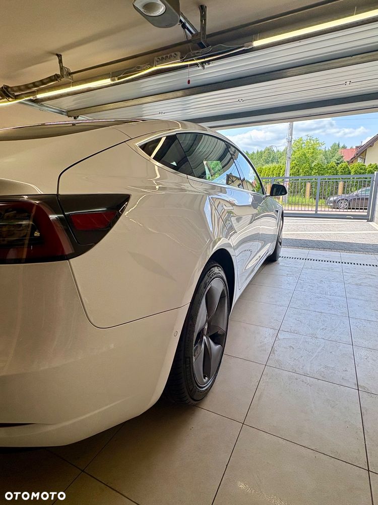 Tesla Model 3 Langstreckenbatterie Allradantrieb Dual Motor - 8