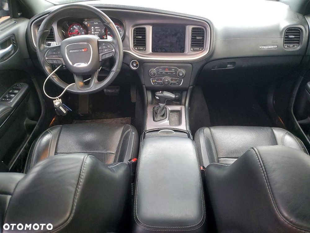 Dodge Charger - 7