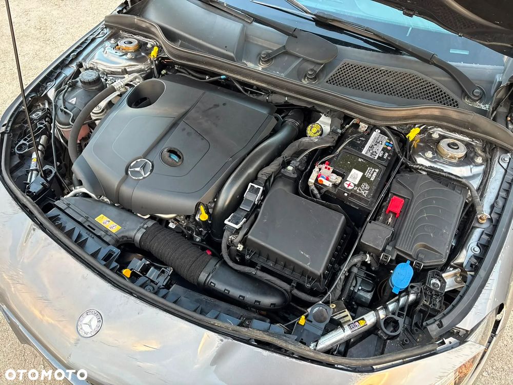 Mercedes-Benz CLA 200 d 7G-DCT AMG Line - 25