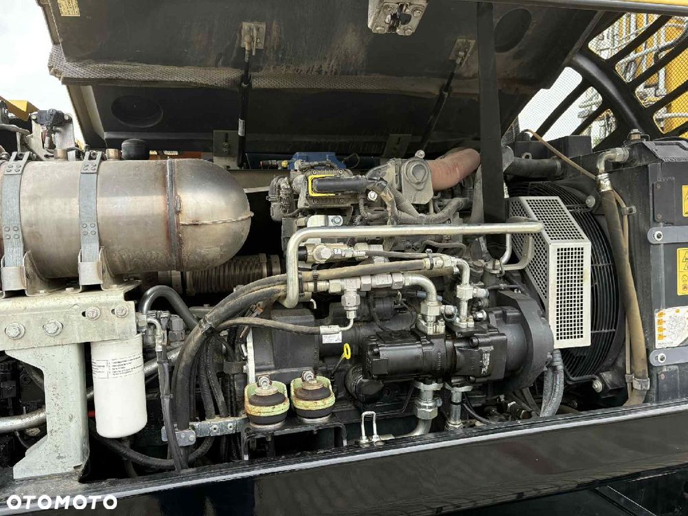 Yanmar B110W ROTOTILT 4 ŁYŻKI TYLKO 2618 mth - 33