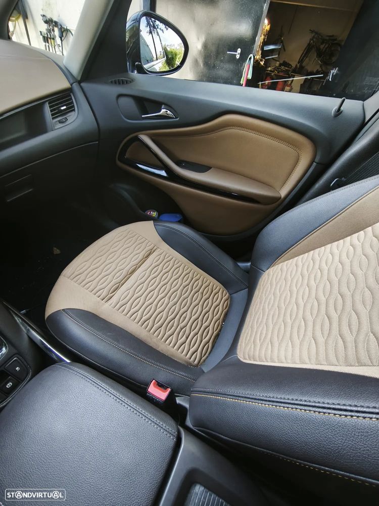 Opel Zafira 1.6 CDTi Cosmo - 30
