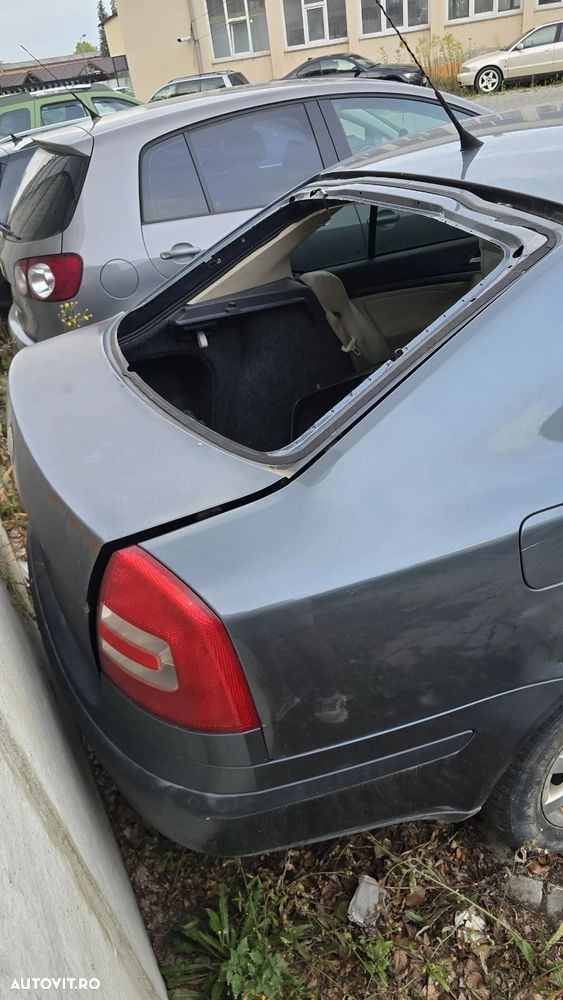 Skoda Octavia 2.0 TDI Elegance - 4
