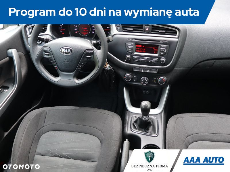 Kia Ceed - 8