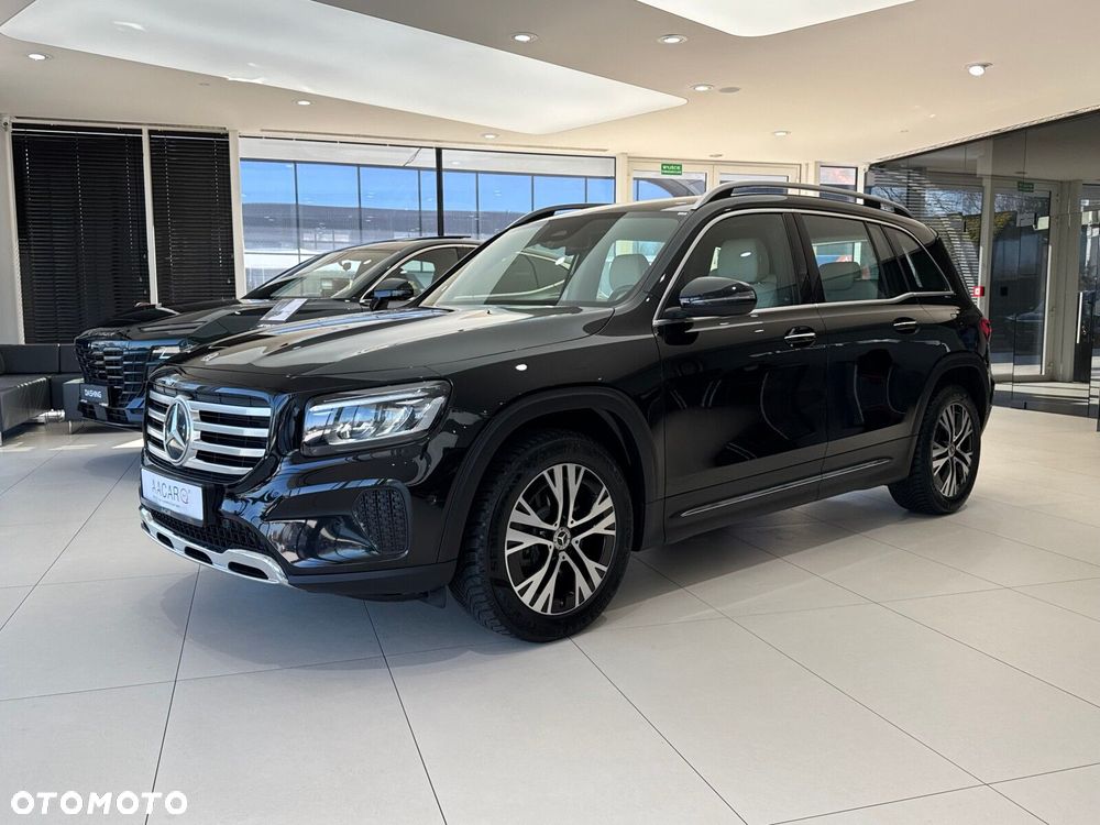 Mercedes-Benz GLB - 1