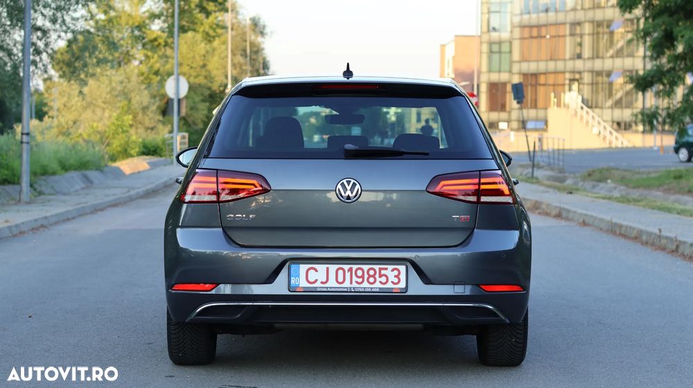 Volkswagen Golf 1.5 TSI ACT DSG Sound - 32