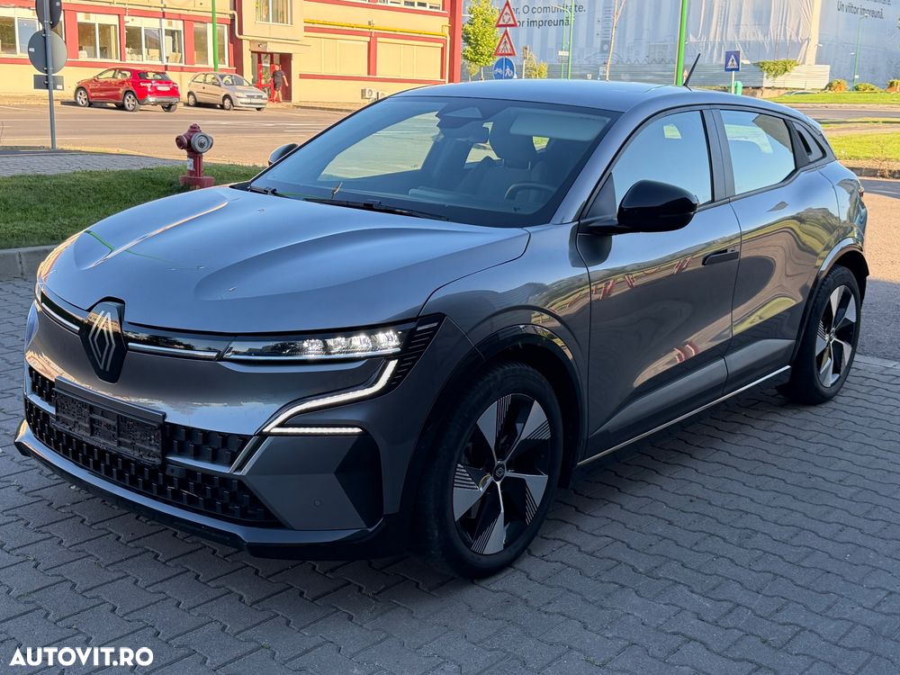 Renault Megane E-TECH 60 kWh 220 CP Iconic - 10