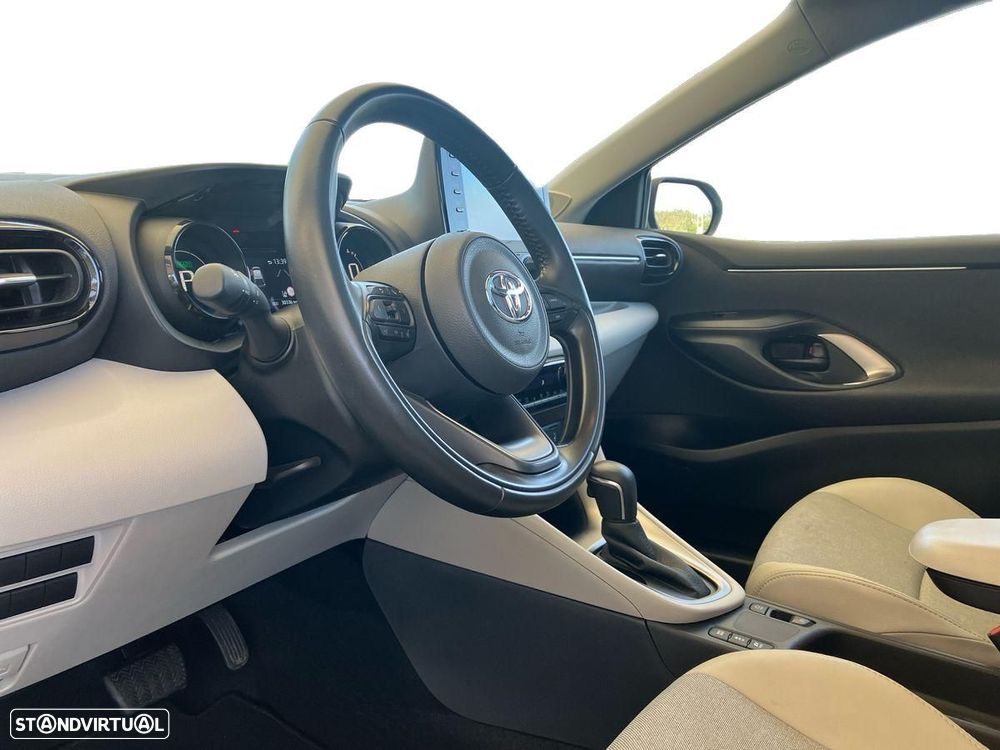Toyota Yaris - 12