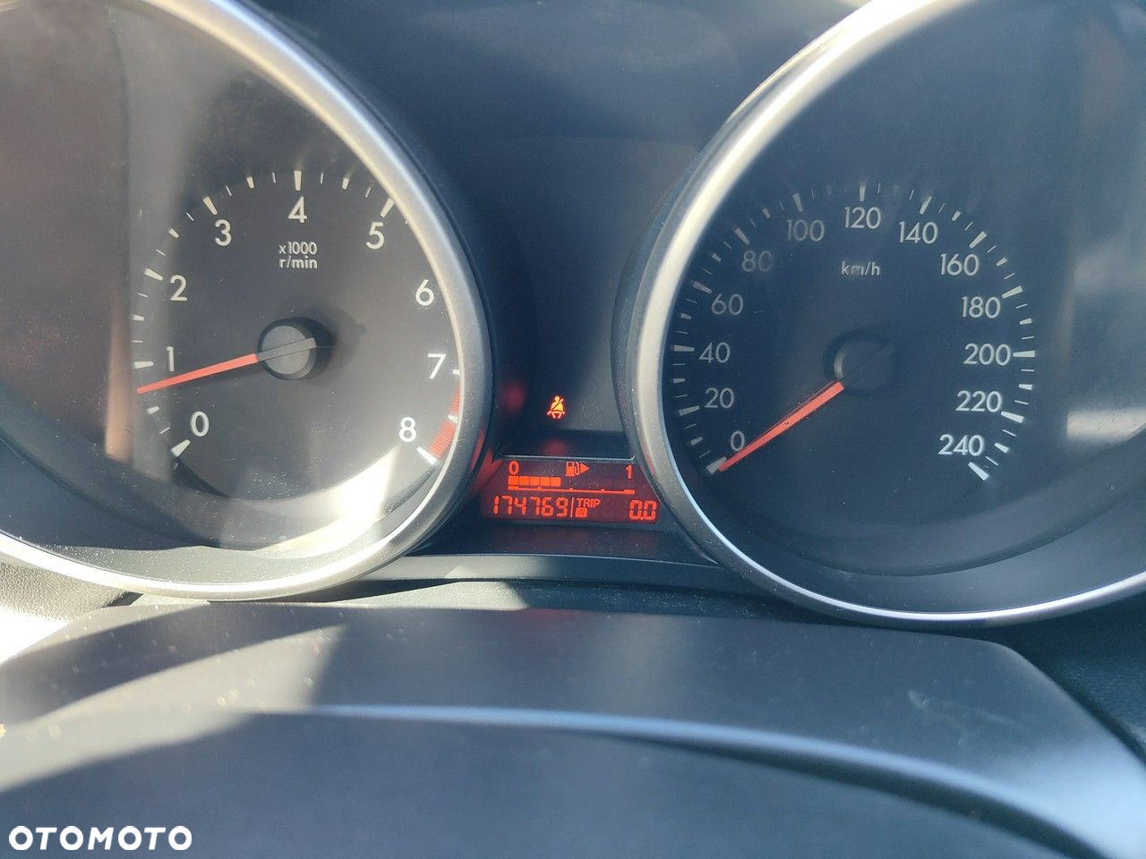 Mazda 3 - 9
