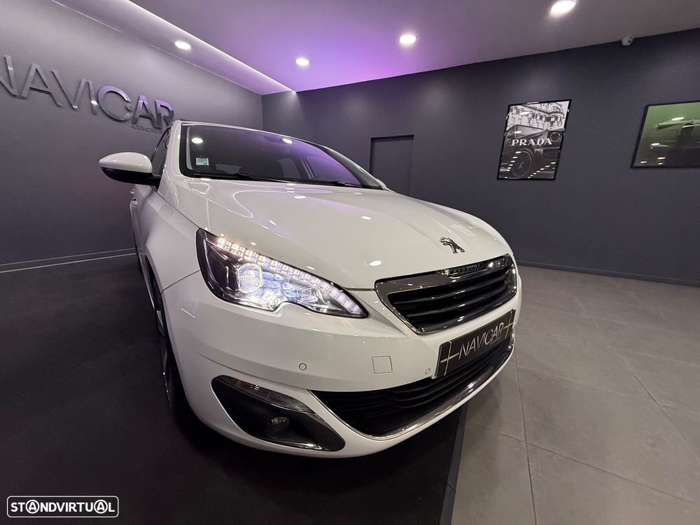 Peugeot 308 1.2 PureTech Allure Full LED - 24