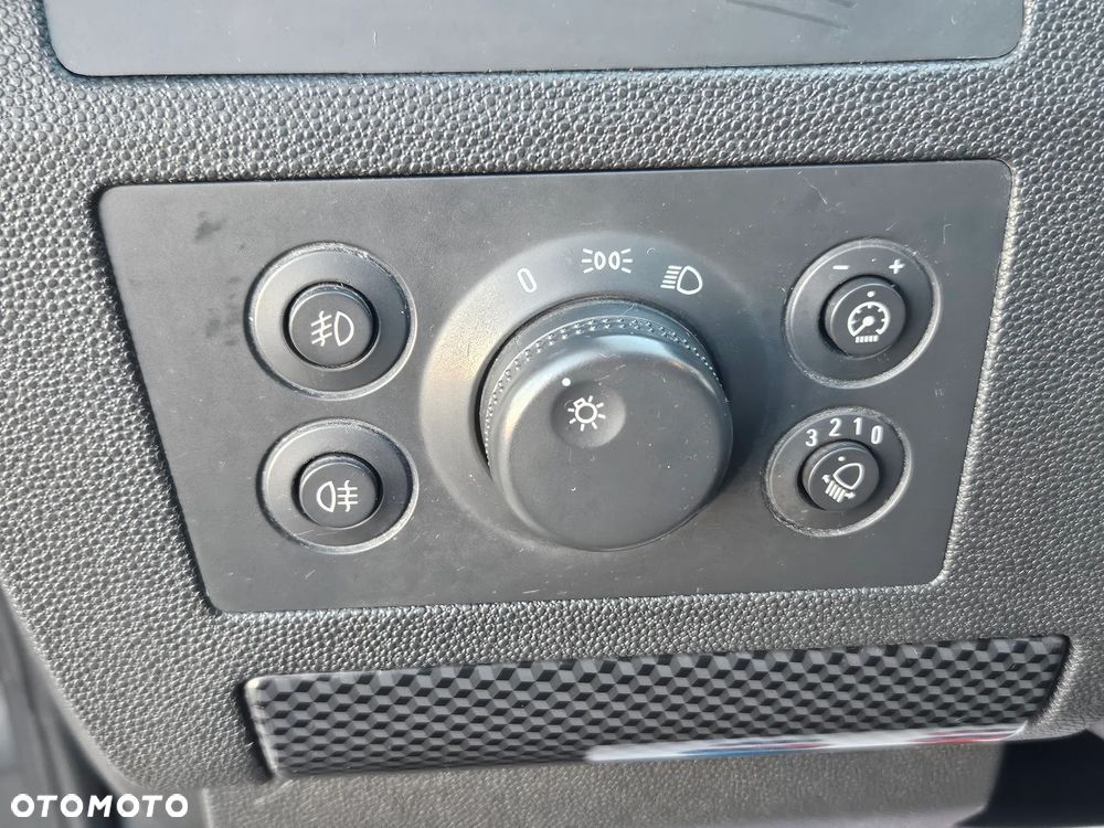 Opel Zafira - 32
