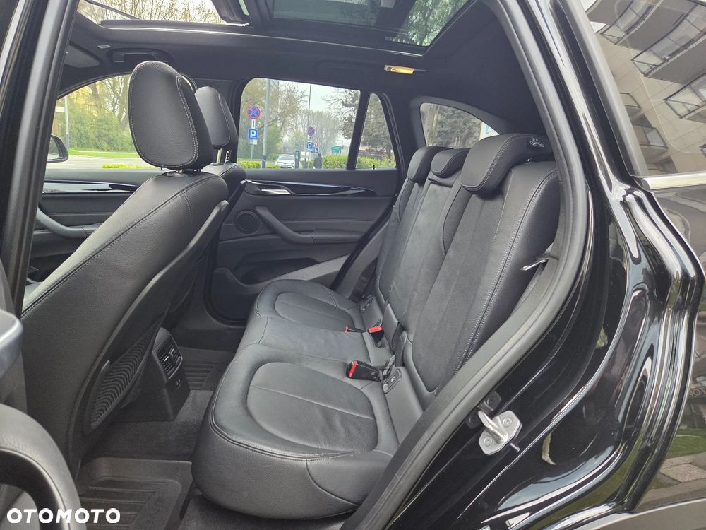 BMW X1 xDrive20i - 23
