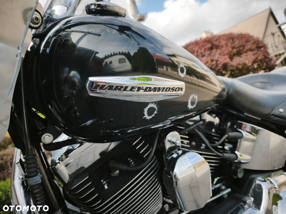 Harley-Davidson Softail Heritage Classic - 21