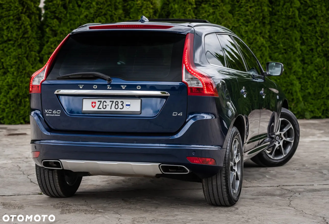 Volvo XC 60 D4 Drive-E Ocean Race - 12