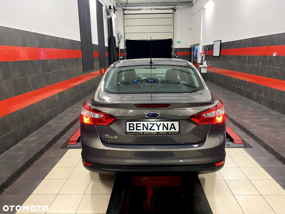Ford Focus 1.6 Ti-VCT Titanium - 10