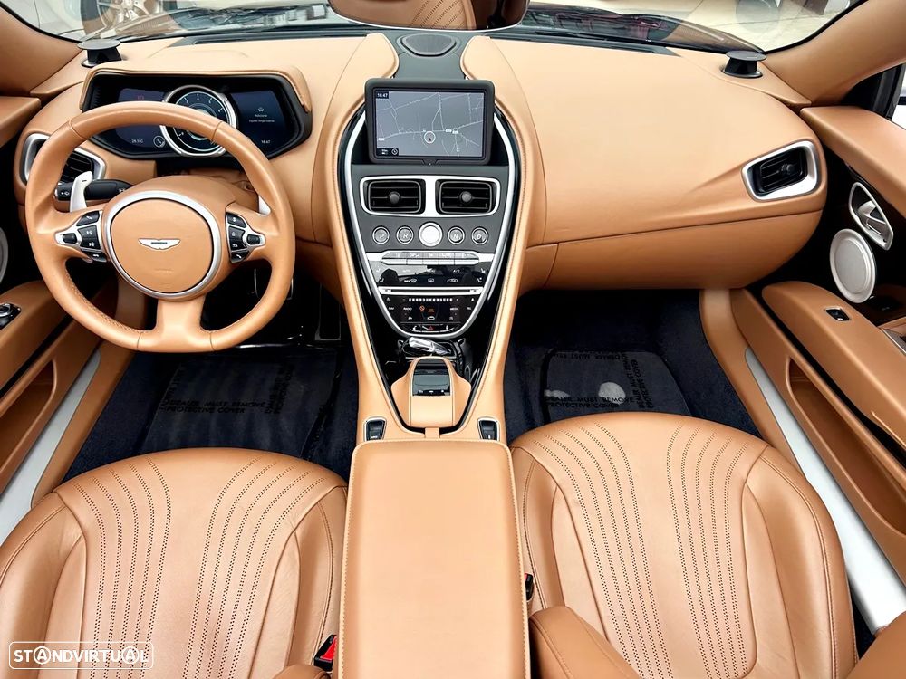 Aston Martin DB11 Coupé V8 Auto - 10