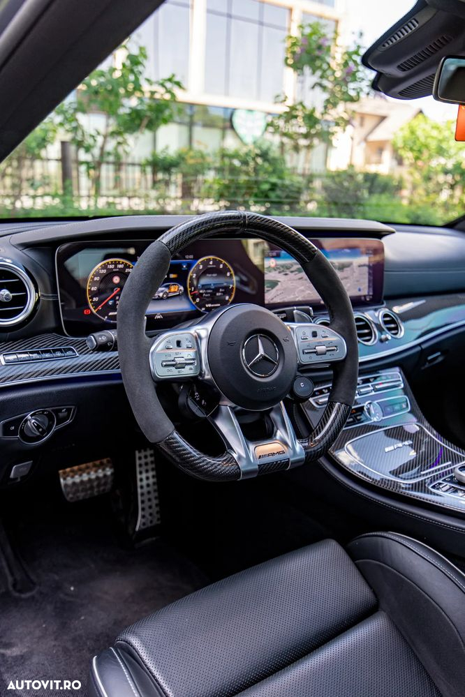 Mercedes-Benz E 63 AMG S 4MATIC Aut. - 37
