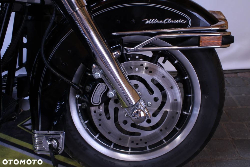 Harley-Davidson FLHTCU Ultra - 13