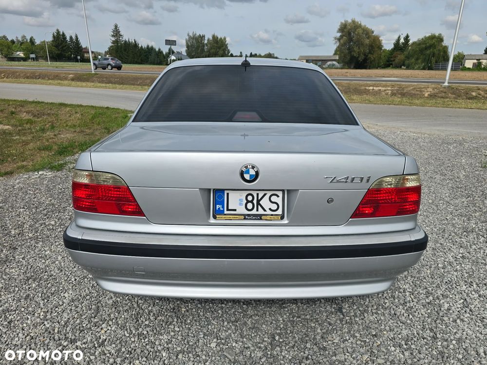 BMW Seria 7 - 7