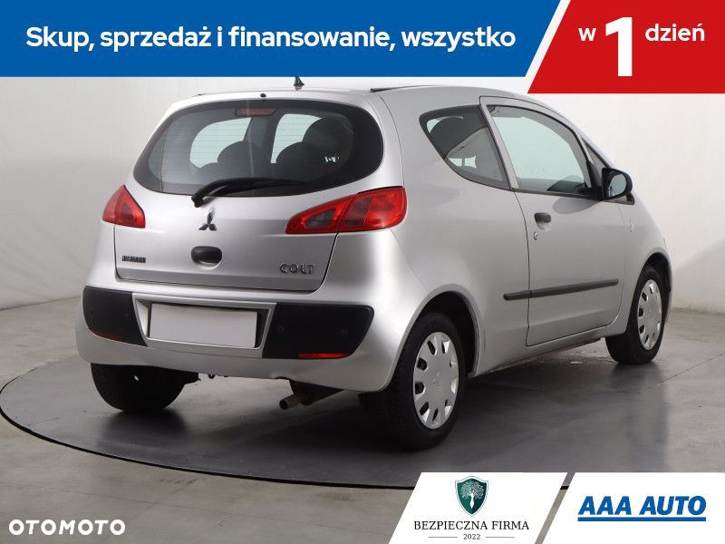 Mitsubishi Colt - 7