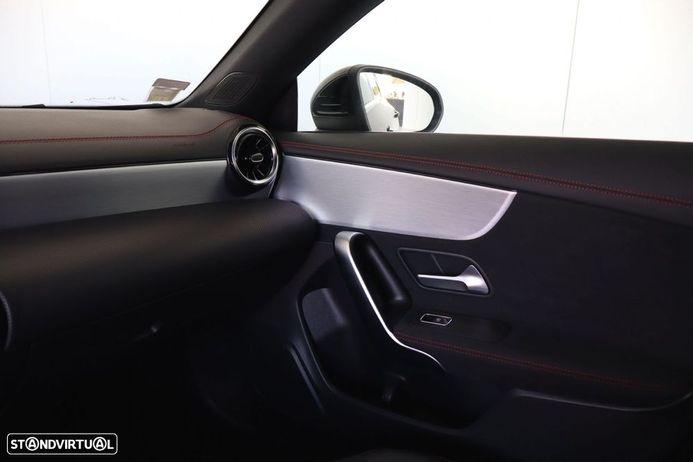 Mercedes-Benz CLA 250 e Shooting Brake AMG Line - 49