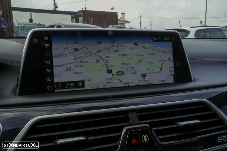 BMW 740 d xDrive Pack M - 32