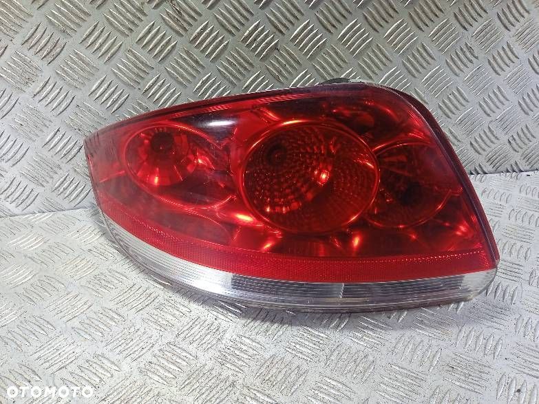 LAMPA LEWA TYLNA FIAT LINEA - 1