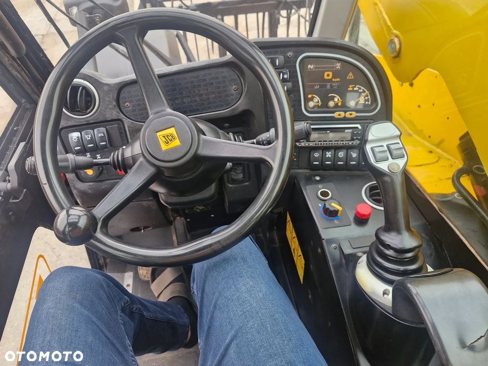 JCB 526-26 - 6