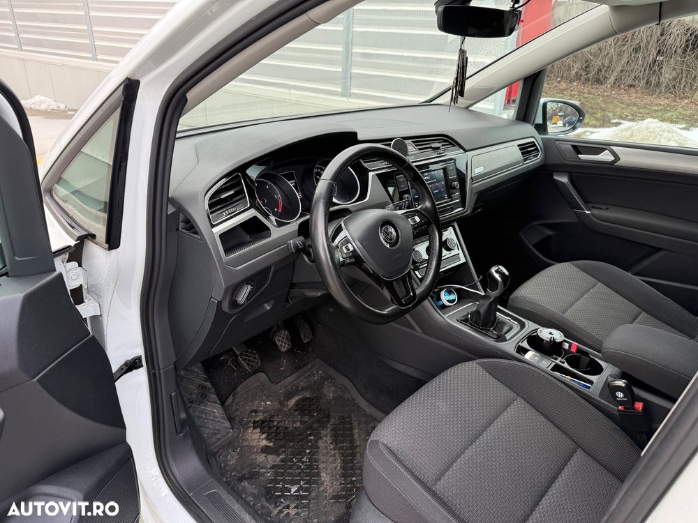 Volkswagen Touran 2.0 TDI Comfortline - 6