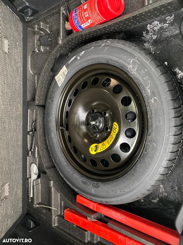 Ford Kuga 2.0 EcoBlue A8 AWD Titanium - 30