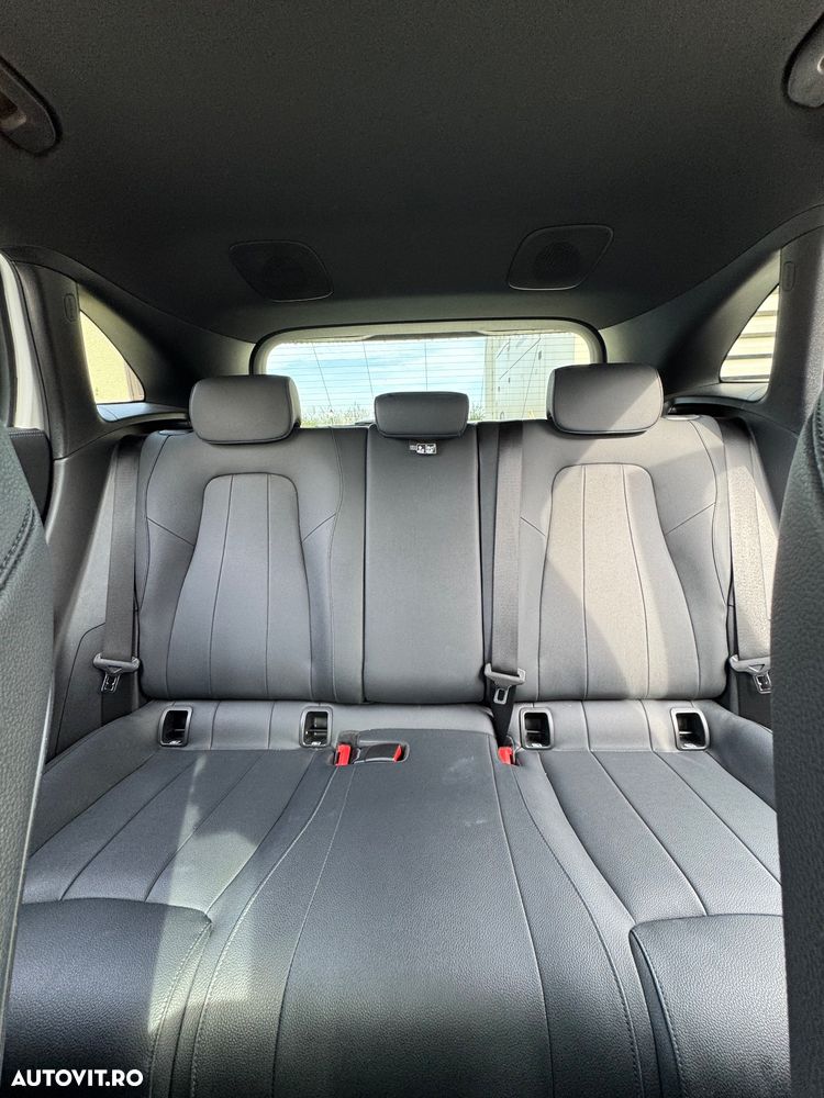 Mercedes-Benz GLA 220 4MATIC MHEV - 16