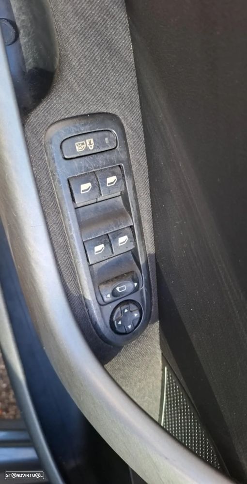 Peugeot 308 SW 1.6 HDi Sport CVM6 - 12