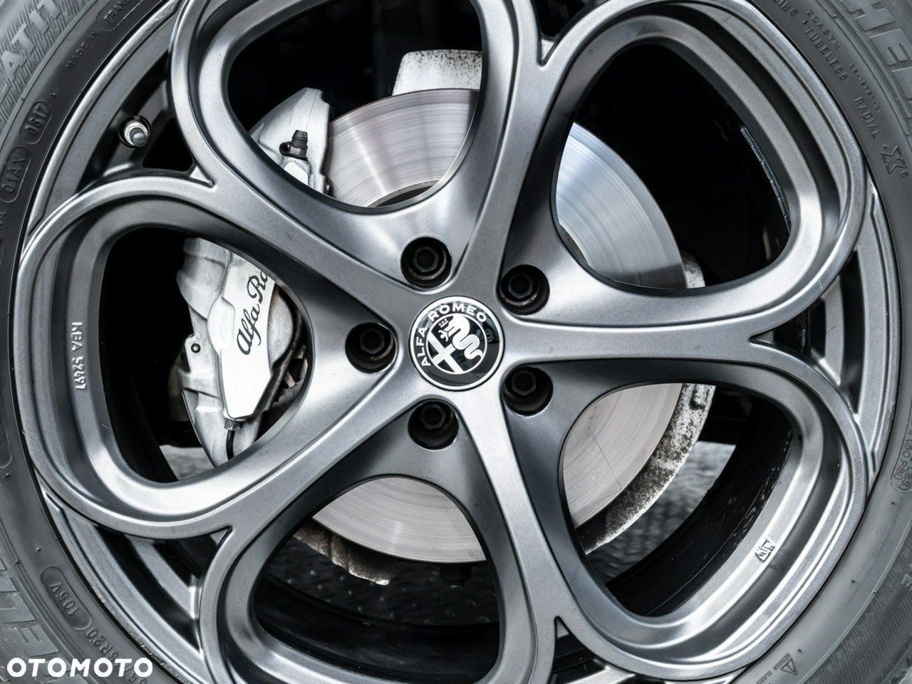 Alfa Romeo Stelvio - 15