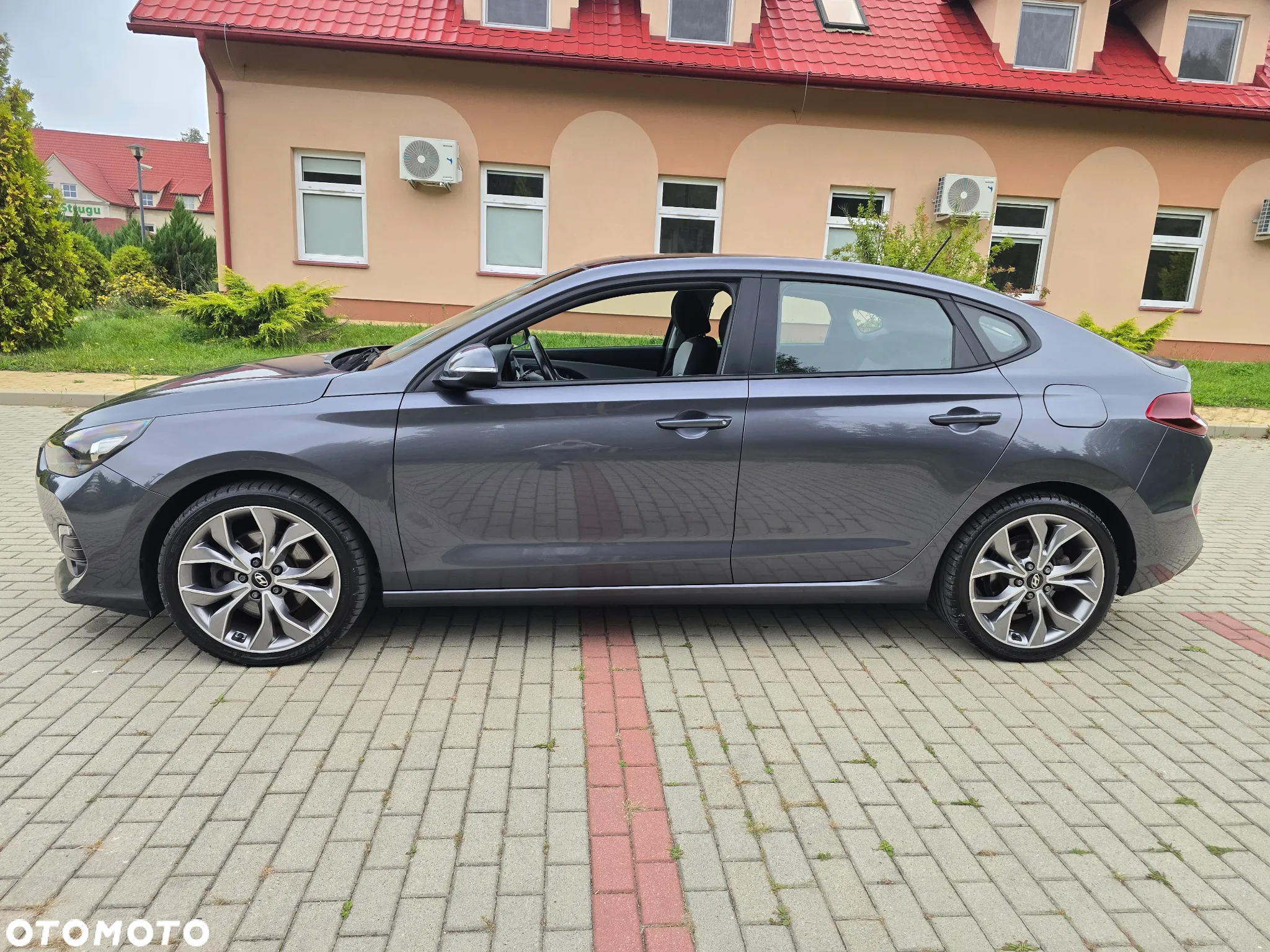 Hyundai i30 1.4 T-GDI Fastback Premium - 11