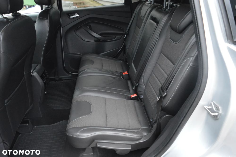 Ford Kuga 2.0 TDCi 4x4 Titanium - 17