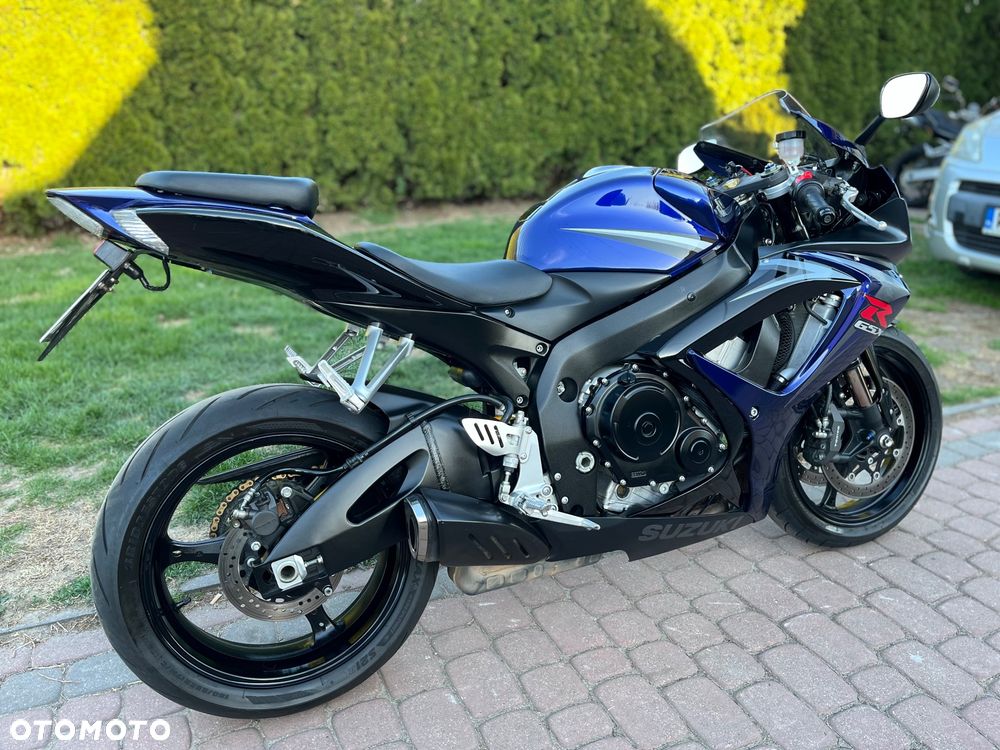 Suzuki GSX-R - 6