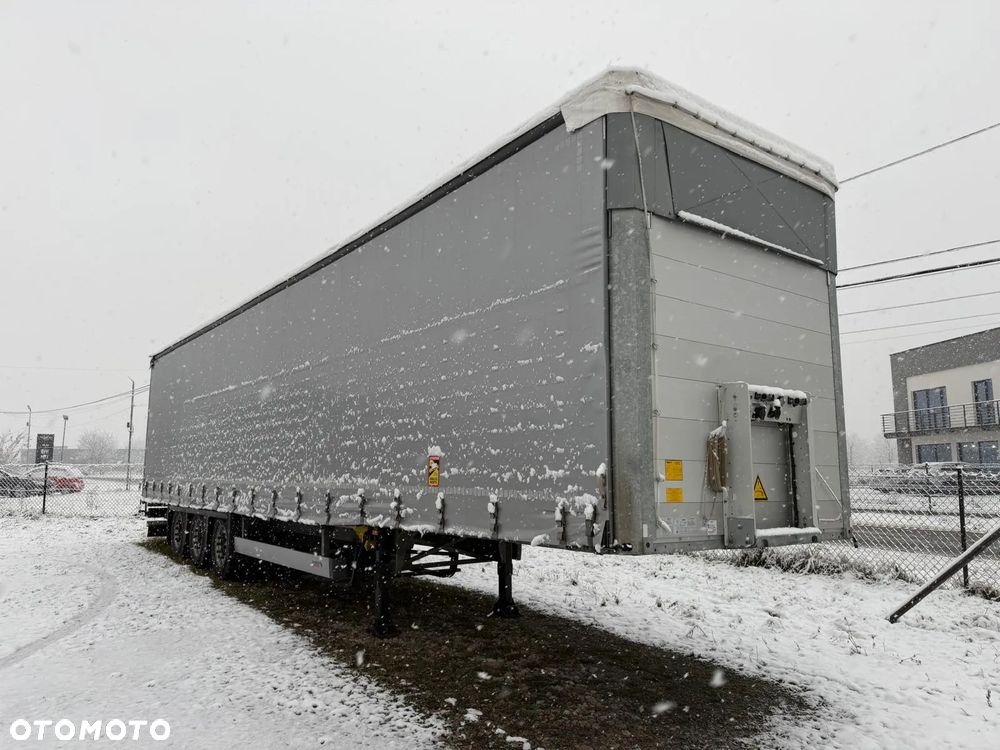 Schmitz Cargobull SCS MB Varios - koła 385/55 R22,5 - 8