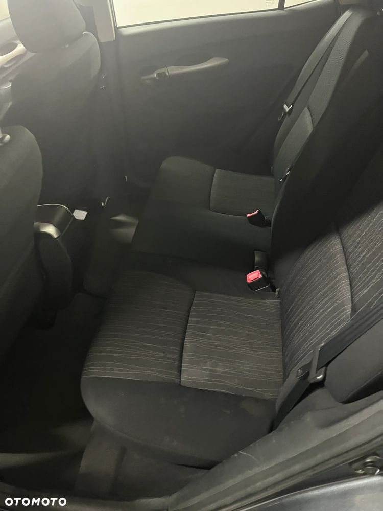 Toyota Auris 1.6 VVT-i Luna MM - 10