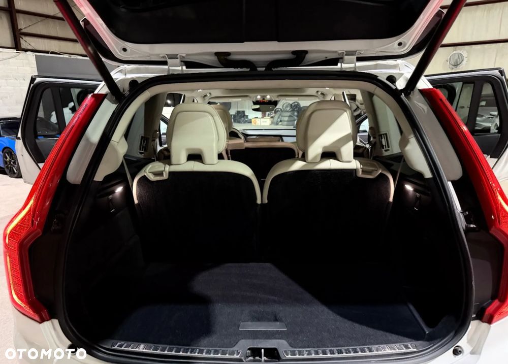 Volvo XC 90 T5 AWD Momentum 7os - 26