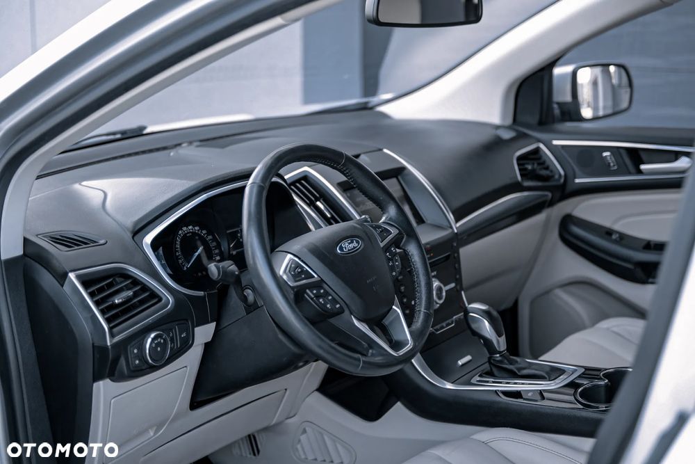Ford Edge - 10
